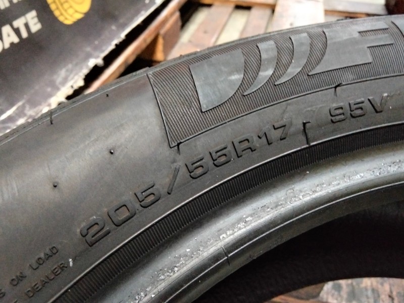 4 Gomme usate 205 55 17 Pneumatici Invernali FULDA 4 Gomme usate 205 55 17 Pneumatici Invernali FULDA