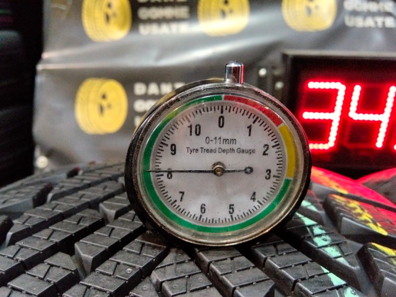4 Gomme usate 235 50 19 Pneumatici Invernali PIRELLI 4 Gomme usate 235 50 19 Pneumatici Invernali PIRELLI