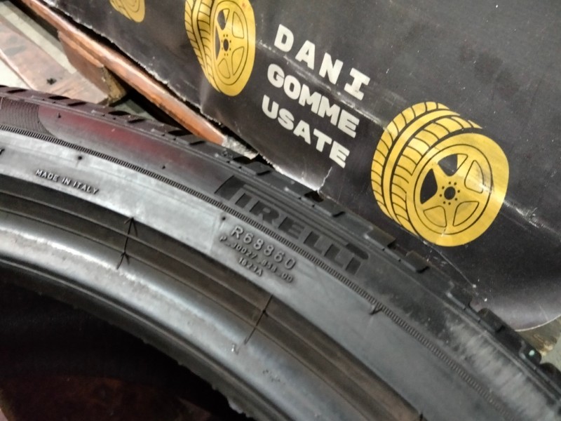 2 Gomme usate 315 30 22 Pneumatici Invernali PIRELLI 2 Gomme usate 315 30 22 Pneumatici Invernali PIRELLI