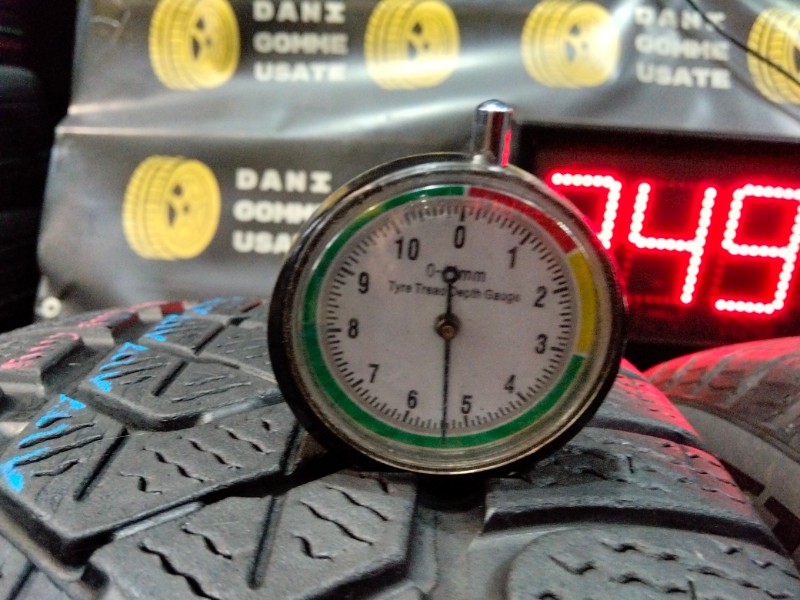 4 Gomme usate 215 55 18 Pneumatici Invernali PIRELLI 4 Gomme usate 215 55 18 Pneumatici Invernali PIRELLI
