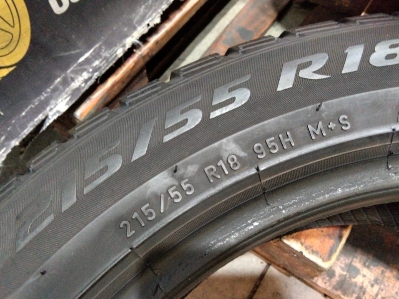 4 Gomme usate 215 55 18 Pneumatici Invernali PIRELLI 4 Gomme usate 215 55 18 Pneumatici Invernali PIRELLI