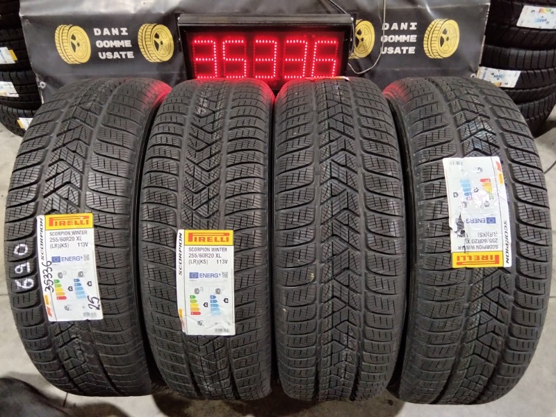 4 Gomme nuove 255 60 20 Pneumatici Invernali PIRELLI 4 Gomme nuove 255 60 20 Pneumatici Invernali PIRELLI