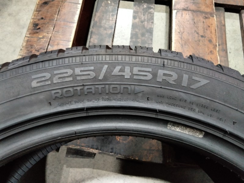 4 Gomme usate 225 45 17 Pneumatici Invernali NOKIAN 4 Gomme usate 225 45 17 Pneumatici Invernali NOKIAN
