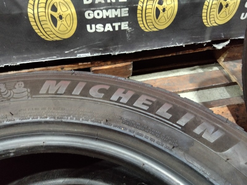 4 Gomme usate 235 55 18 Pneumatici Invernali MICHELIN 4 Gomme usate 235 55 18 Pneumatici Invernali MICHELIN