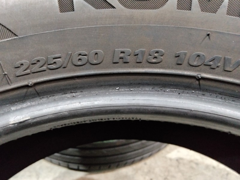 4 Gomme usate 225 60 18 Pneumatici Invernali KUMHO 4 Gomme usate 225 60 18 Pneumatici Invernali KUMHO