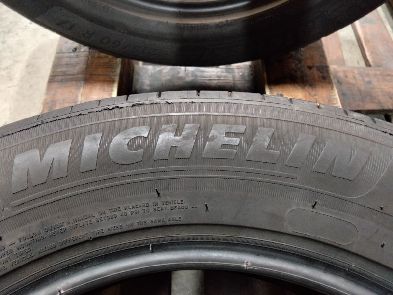 2 Gomme usate 215 60 17 Pneumatici Estivi MICHELIN 2 Gomme usate 215 60 17 Pneumatici Estivi MICHELIN