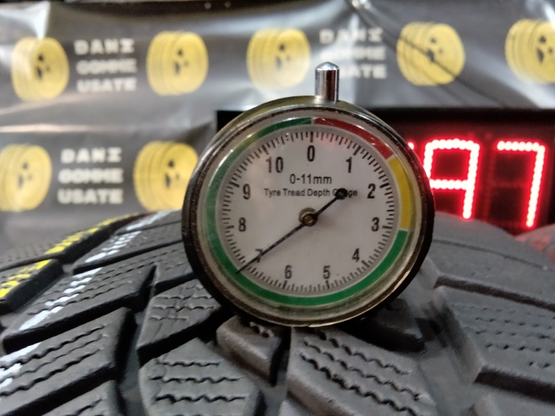 2 Gomme usate 245 45 20 Pneumatici Invernali GOODYEAR 2 Gomme usate 245 45 20 Pneumatici Invernali GOODYEAR