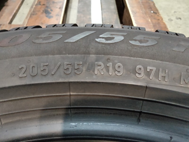 4 Gomme usate 205 55 19 Pneumatici Invernali PIRELLI 4 Gomme usate 205 55 19 Pneumatici Invernali PIRELLI