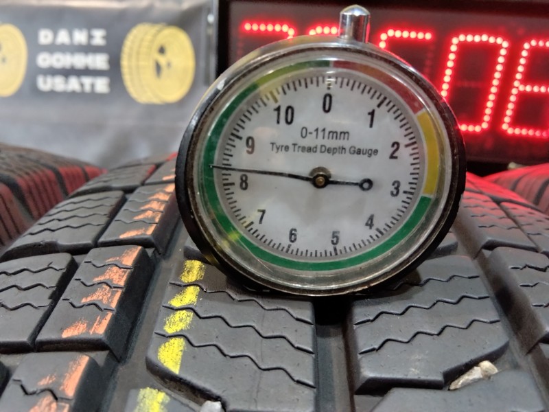 4 Gomme usate 215 75 16 C Pneumatici Invernali KLEBER 4 Gomme usate 215 75 16 C Pneumatici Invernali KLEBER