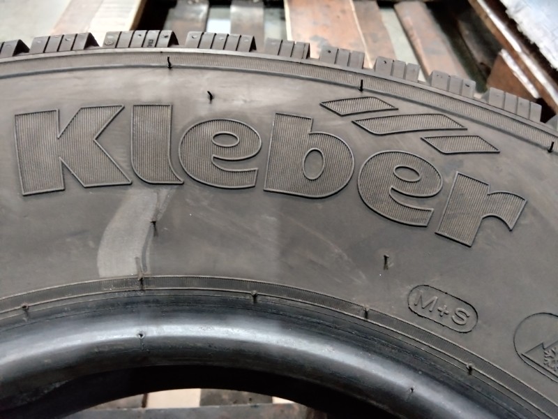 4 Gomme usate 215 75 16 C Pneumatici Invernali KLEBER 4 Gomme usate 215 75 16 C Pneumatici Invernali KLEBER