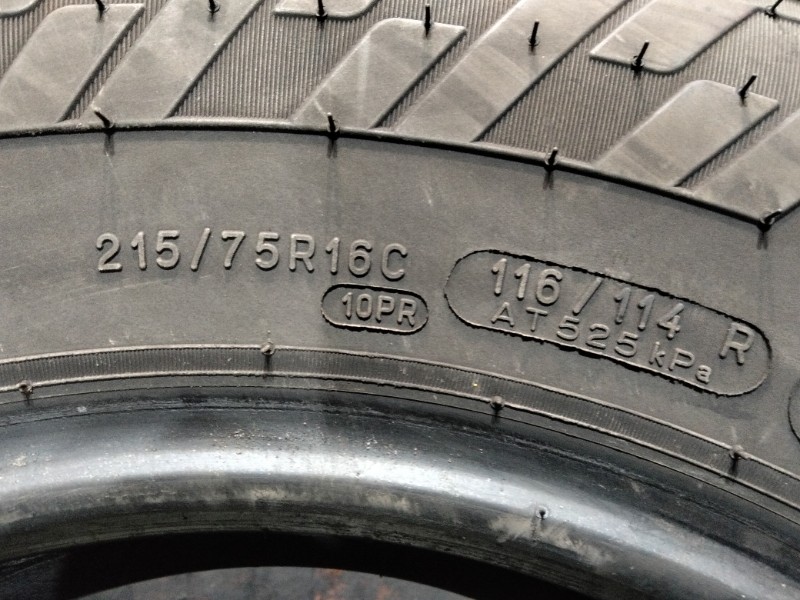 4 Gomme usate 215 75 16 C Pneumatici Invernali KLEBER 4 Gomme usate 215 75 16 C Pneumatici Invernali KLEBER