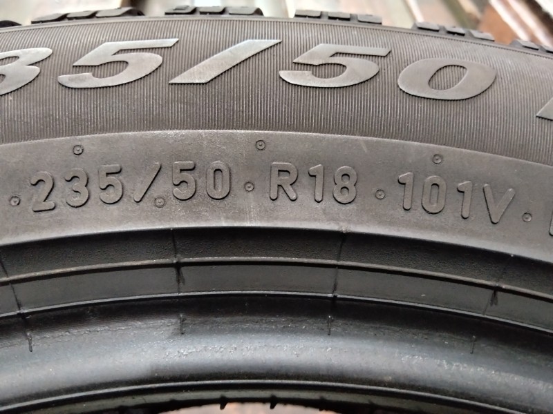 4 Gomme usate 235 50 18 Pneumatici Invernali PIRELLI 4 Gomme usate 235 50 18 Pneumatici Invernali PIRELLI