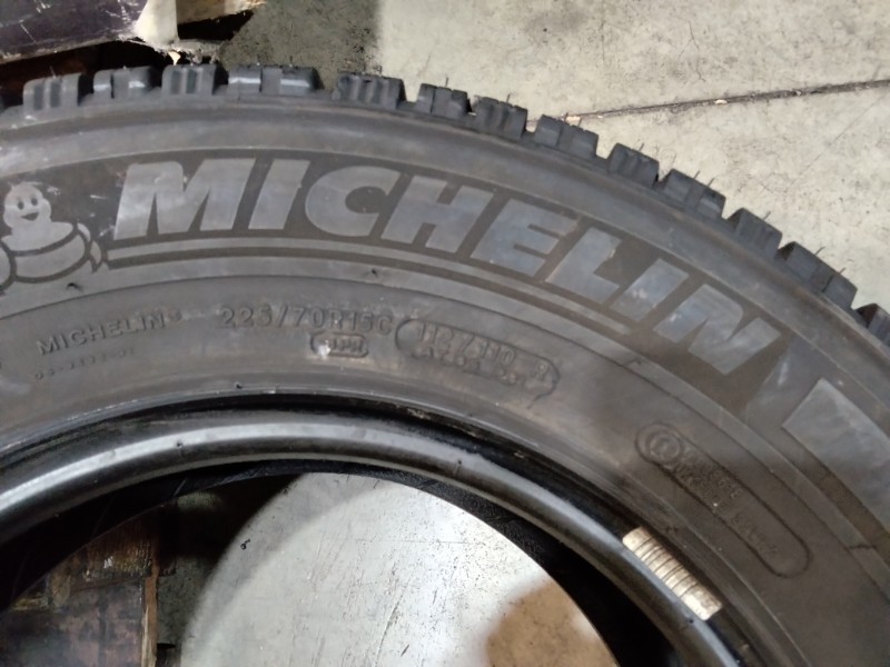 4 Gomme usate 225 70 15 C Pneumatici Invernali MICHELIN 4 Gomme usate 225 70 15 C Pneumatici Invernali MICHELIN