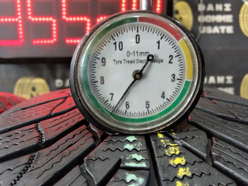 2 Gomme usate 205 55 17 Pneumatici Invernali KUMHO 2 Gomme usate 205 55 17 Pneumatici Invernali KUMHO