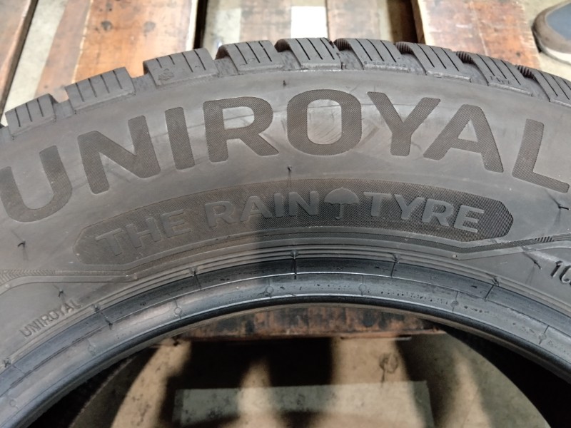 4 Gomme usate 195 65 15 Pneumatici Invernali UNIROYAL 4 Gomme usate 195 65 15 Pneumatici Invernali UNIROYAL