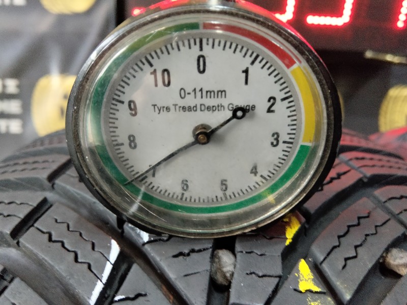 2 Gomme usate 195 55 16 Pneumatici Invernali CONTINENTAL 2 Gomme usate 195 55 16 Pneumatici Invernali CONTINENTAL
