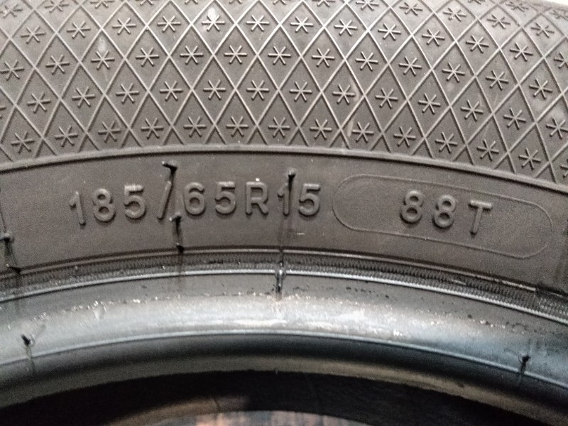 4 Gomme usate 185 65 15 Pneumatici Invernali KLEBER 4 Gomme usate 185 65 15 Pneumatici Invernali KLEBER