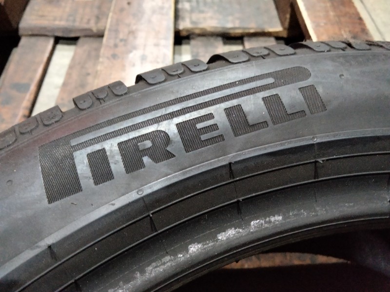 4 Gomme usate 245 45 18 Pneumatici Invernali PIRELLI 4 Gomme usate 245 45 18 Pneumatici Invernali PIRELLI