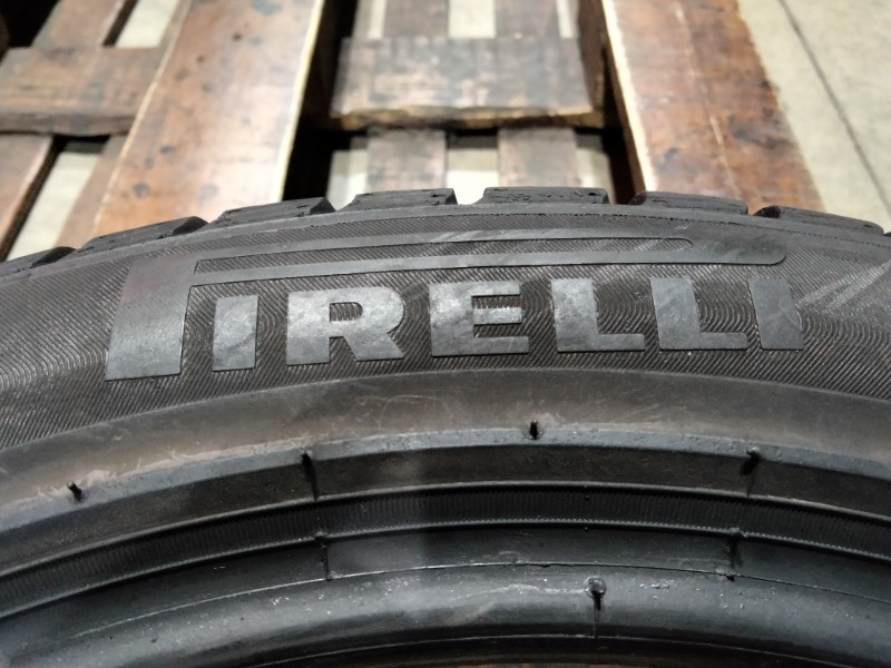 4 Gomme usate 225 45 17 Pneumatici Invernali PIRELLI 4 Gomme usate 225 45 17 Pneumatici Invernali PIRELLI