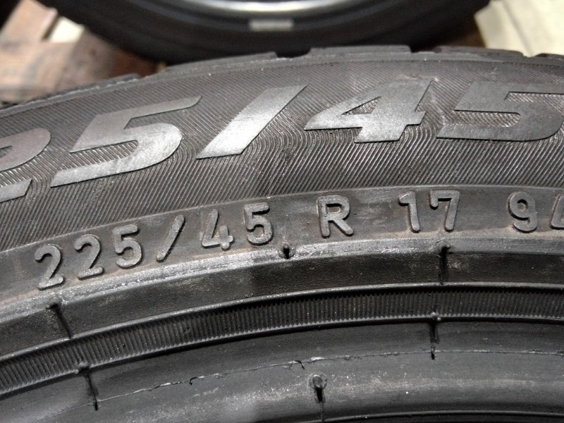 4 Gomme usate 225 45 17 Pneumatici Invernali PIRELLI 4 Gomme usate 225 45 17 Pneumatici Invernali PIRELLI