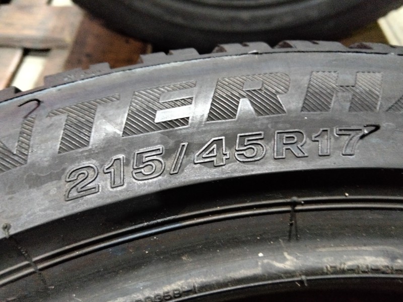 4 Gomme usate 215 45 17 Pneumatici Invernali FIRESTONE 4 Gomme usate 215 45 17 Pneumatici Invernali FIRESTONE