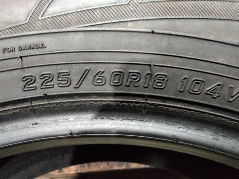 4 Gomme usate 225 60 18 Pneumatici Invernali FALKEN 4 Gomme usate 225 60 18 Pneumatici Invernali FALKEN