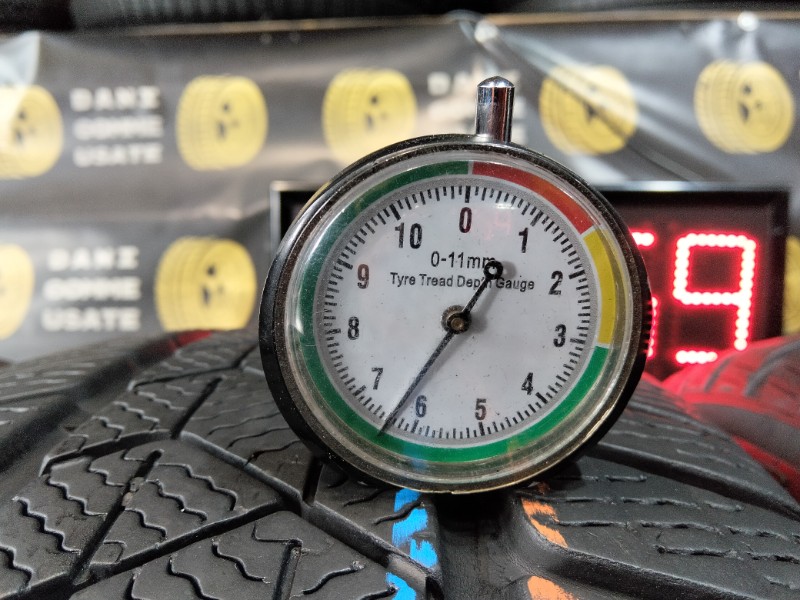 4 Gomme usate 225 60 18 Pneumatici Invernali PIRELLI 4 Gomme usate 225 60 18 Pneumatici Invernali PIRELLI