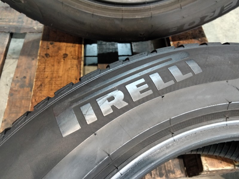 4 Gomme usate 225 60 18 Pneumatici Invernali PIRELLI 4 Gomme usate 225 60 18 Pneumatici Invernali PIRELLI