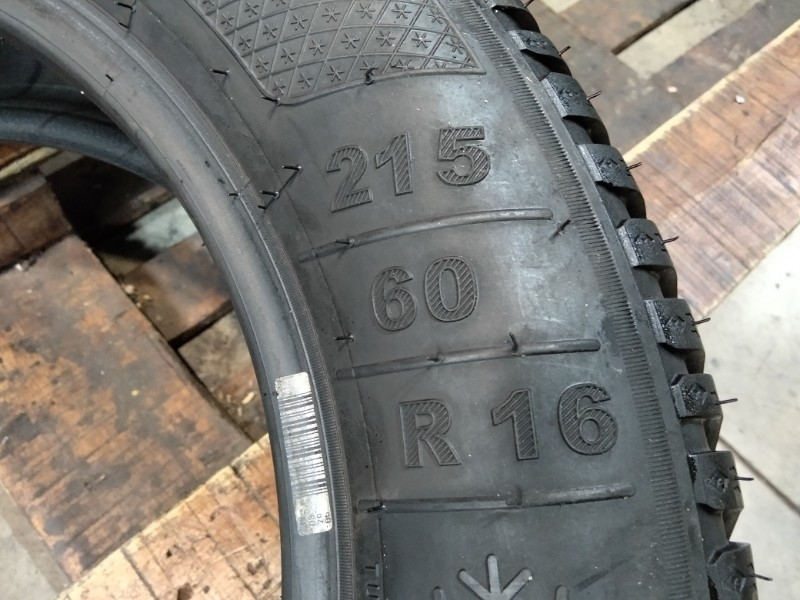 4 Gomme usate 215 60 16 Pneumatici Invernali KLEBER 4 Gomme usate 215 60 16 Pneumatici Invernali KLEBER