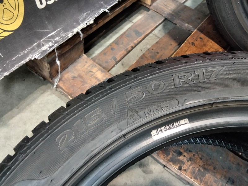4 Gomme usate 215 50 17 Pneumatici Invernali SAVA 4 Gomme usate 215 50 17 Pneumatici Invernali SAVA