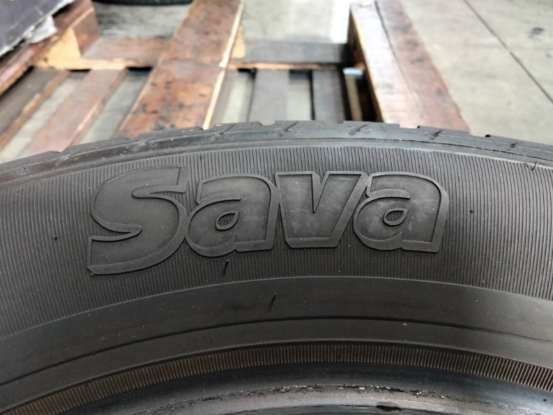 2 Gomme usate 205 60 16 Pneumatici Invernali SAVA 2 Gomme usate 205 60 16 Pneumatici Invernali SAVA
