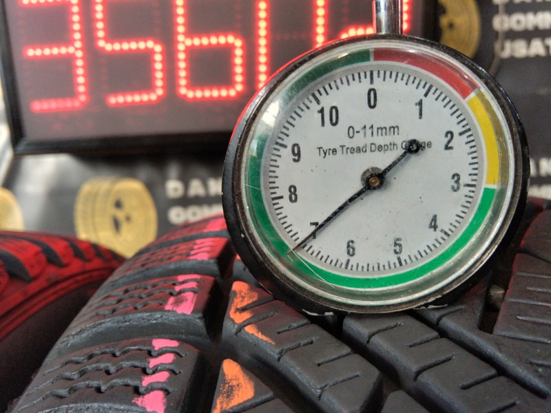 2 Gomme usate 205 55 16 Pneumatici Invernali PIRELLI 2 Gomme usate 205 55 16 Pneumatici Invernali PIRELLI