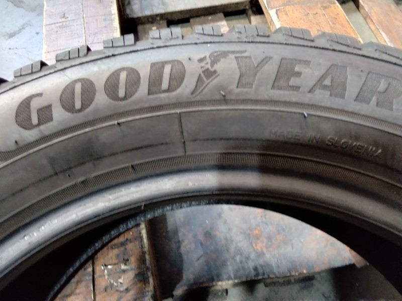 2 Gomme usate 205 55 16 Pneumatici Invernali GOODYEAR 2 Gomme usate 205 55 16 Pneumatici Invernali GOODYEAR
