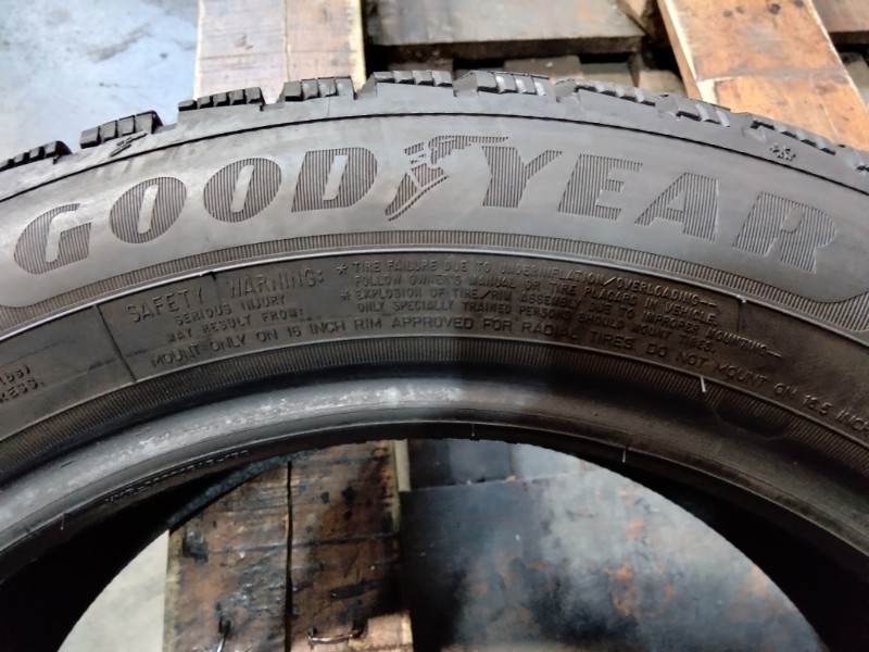 2 Gomme usate 205 55 16 Pneumatici Invernali GOODYEAR 2 Gomme usate 205 55 16 Pneumatici Invernali GOODYEAR