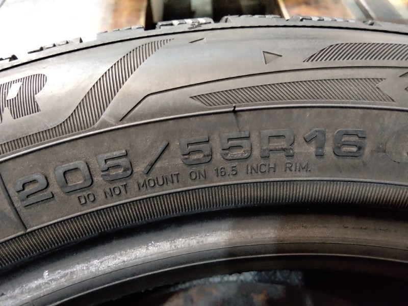 2 Gomme usate 205 55 16 Pneumatici Invernali GOODYEAR 2 Gomme usate 205 55 16 Pneumatici Invernali GOODYEAR