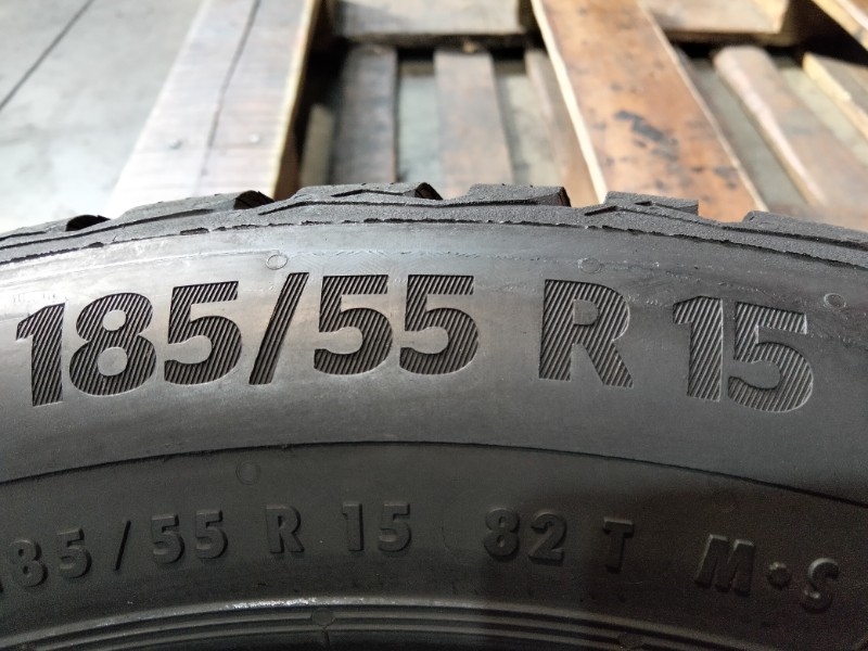 4 Gomme usate 185 55 15 Pneumatici Invernali CONTINENTAL 4 Gomme usate 185 55 15 Pneumatici Invernali CONTINENTAL