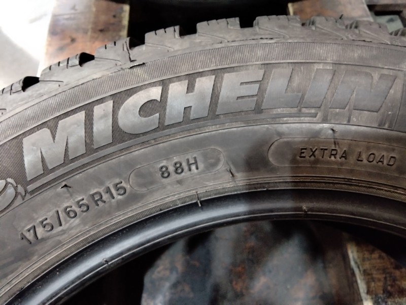 4 Gomme usate 175 65 15 Pneumatici Invernali MICHELIN 4 Gomme usate 175 65 15 Pneumatici Invernali MICHELIN