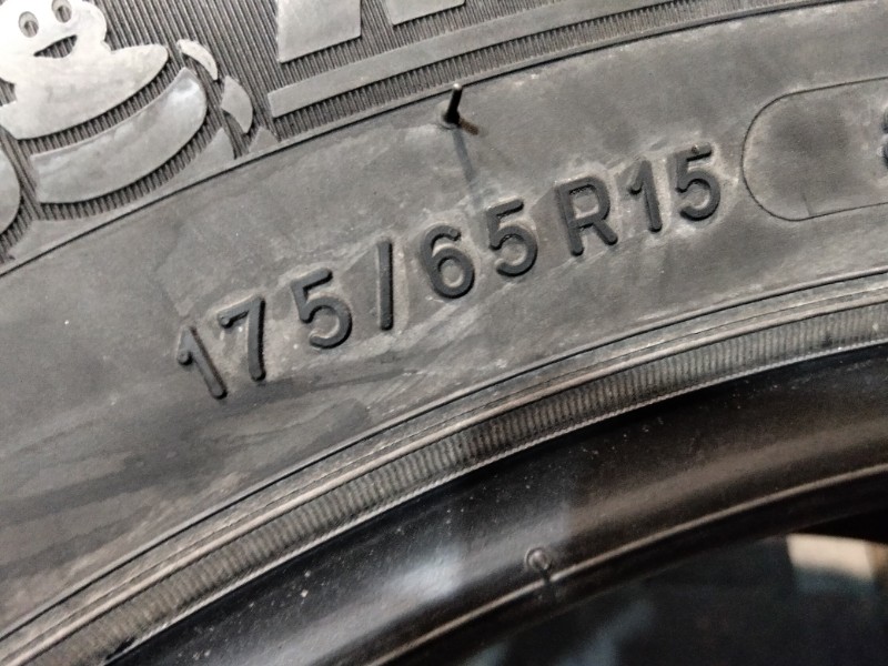 4 Gomme usate 175 65 15 Pneumatici Invernali MICHELIN 4 Gomme usate 175 65 15 Pneumatici Invernali MICHELIN