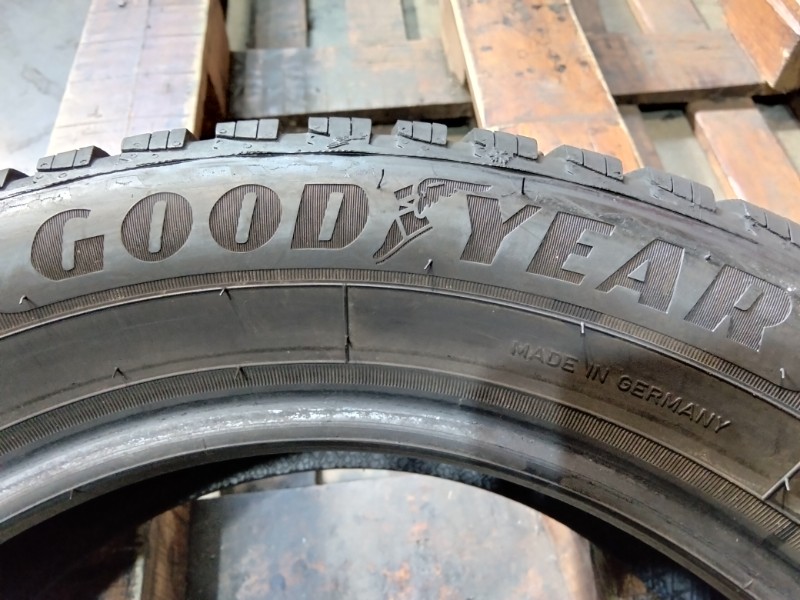 4 Gomme usate 205 55 16 Pneumatici Invernali GOODYEAR 4 Gomme usate 205 55 16 Pneumatici Invernali GOODYEAR