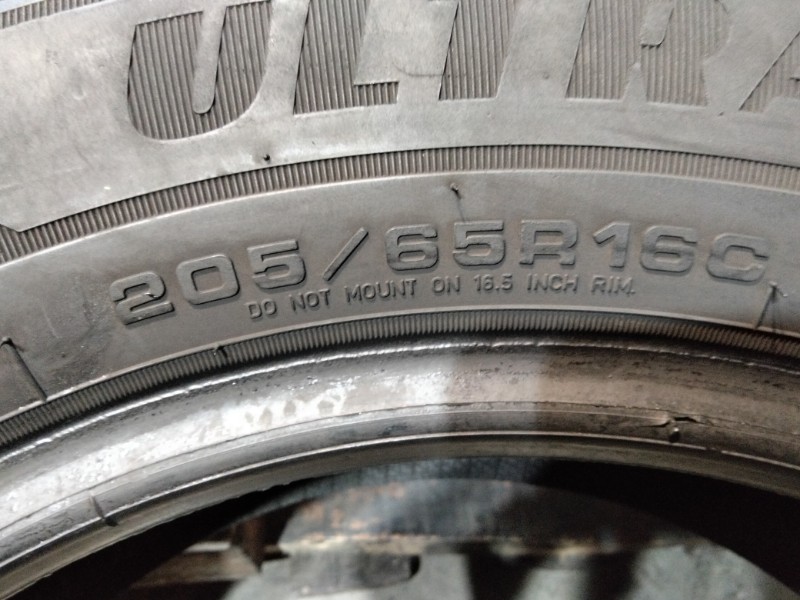 4 Gomme usate 205 65 16 C Pneumatici Invernali GOODYEAR 4 Gomme usate 205 65 16 C Pneumatici Invernali GOODYEAR