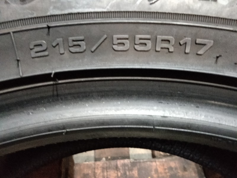 4 Gomme usate 215 55 17 Pneumatici Invernali GOODYEAR 4 Gomme usate 215 55 17 Pneumatici Invernali GOODYEAR