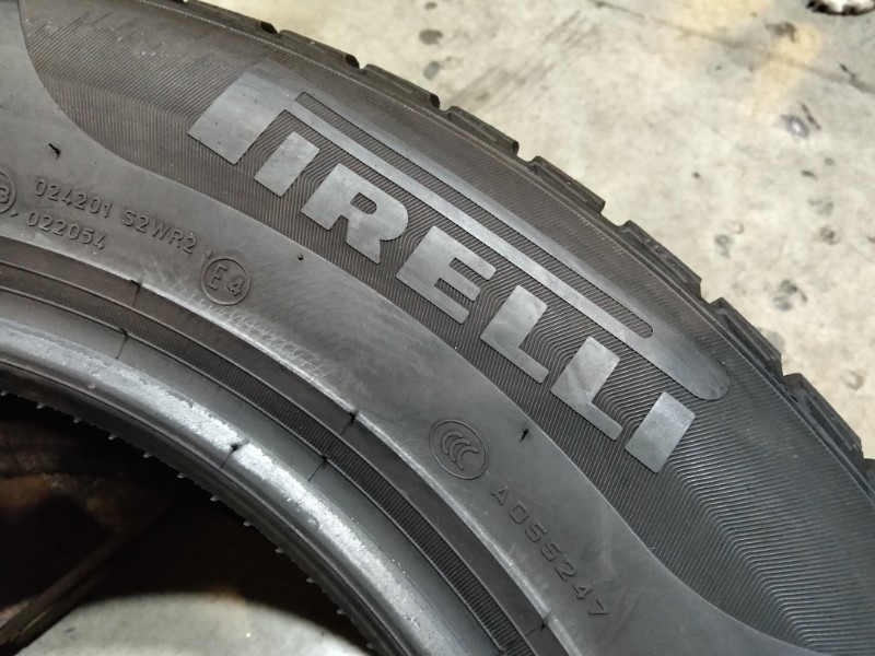 4 Gomme usate 215 60 16 Pneumatici Invernali PIRELLI 4 Gomme usate 215 60 16 Pneumatici Invernali PIRELLI