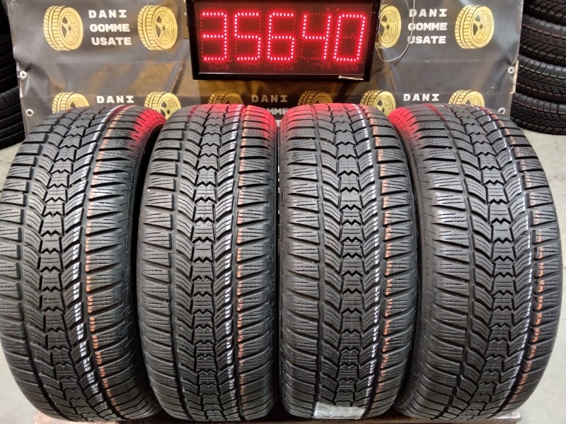 4 Gomme usate 215 55 17 Pneumatici Invernali SAVA 4 Gomme usate 215 55 17 Pneumatici Invernali SAVA