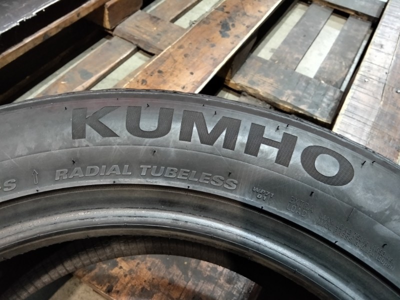 4 Gomme usate 215 55 17 Pneumatici Invernali KUMHO 4 Gomme usate 215 55 17 Pneumatici Invernali KUMHO