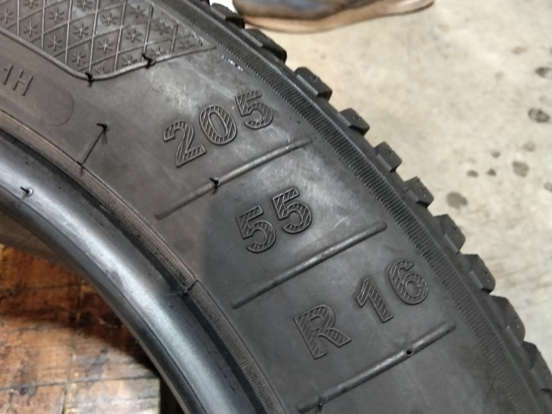 4 Gomme usate 205 55 16 Pneumatici Invernali KLEBER 4 Gomme usate 205 55 16 Pneumatici Invernali KLEBER
