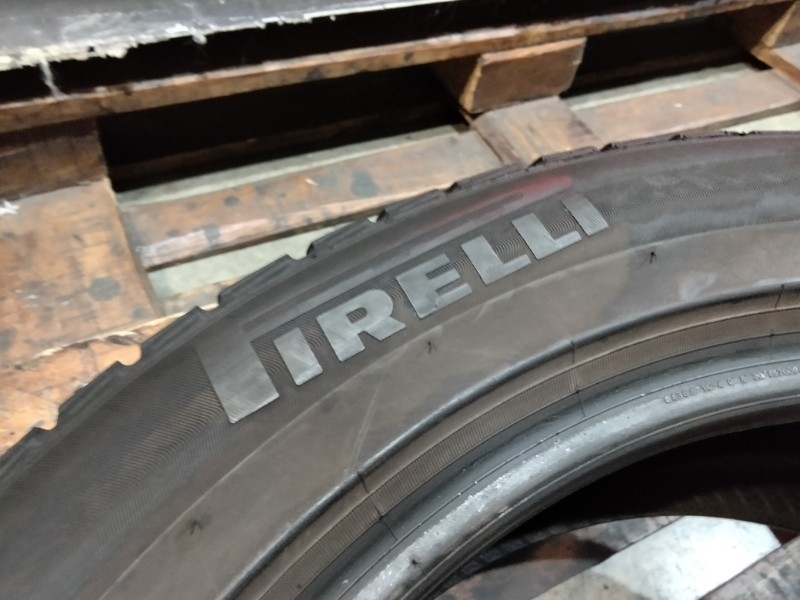 2 Gomme usate 205 55 17 Pneumatici Invernali PIRELLI 2 Gomme usate 205 55 17 Pneumatici Invernali PIRELLI