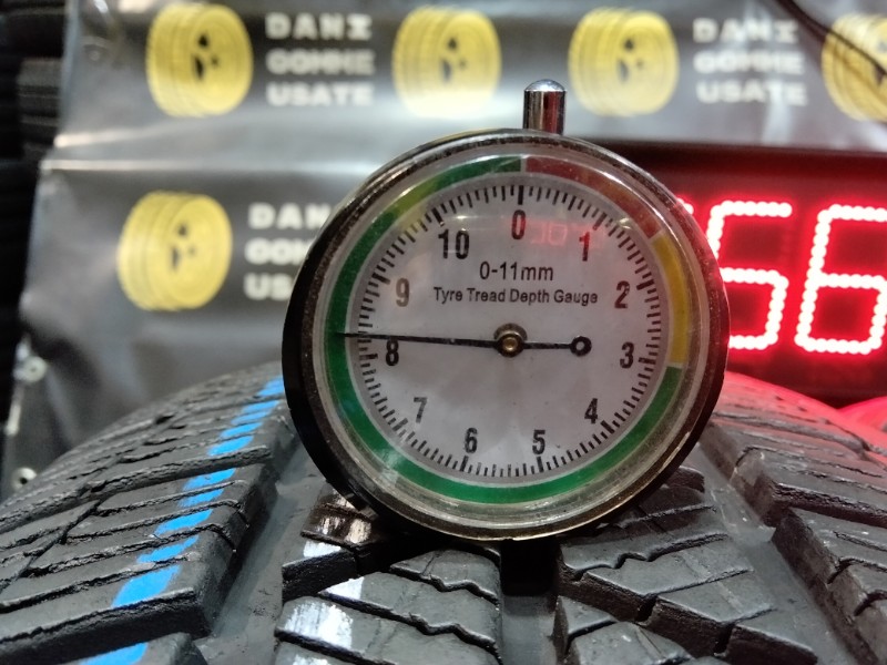 4 Gomme usate 215 65 17 Pneumatici Invernali BARUM 4 Gomme usate 215 65 17 Pneumatici Invernali BARUM