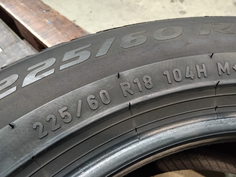 4 Gomme usate 225 60 18 Pneumatici Invernali PIRELLI 4 Gomme usate 225 60 18 Pneumatici Invernali PIRELLI