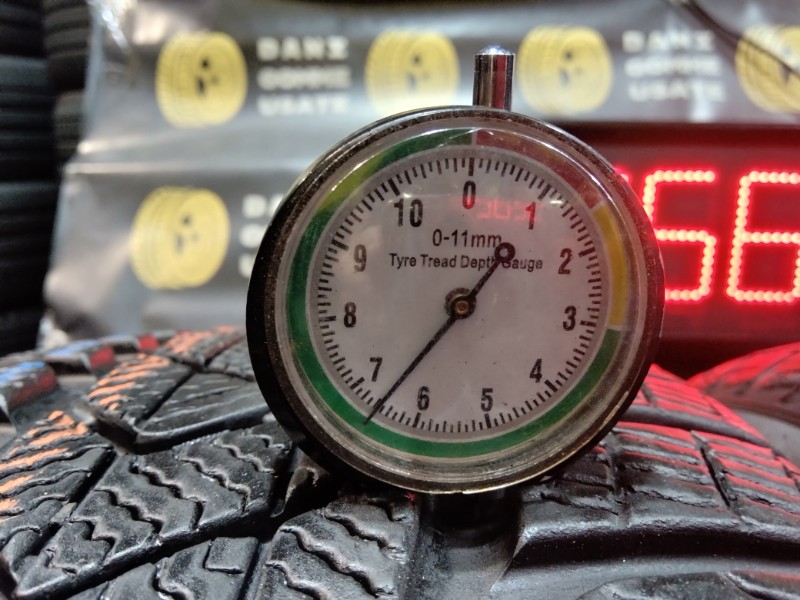 2 Gomme usate 225 40 19 e 2 Gomme usate 255 35 19 RUN FLAT Pneumatici Invernali PIRELLI 2 Gomme usate 225 40 19 e 2 Gomme usate 255 35 19 RUN FLAT Pneumatici Invernali PIRELLI