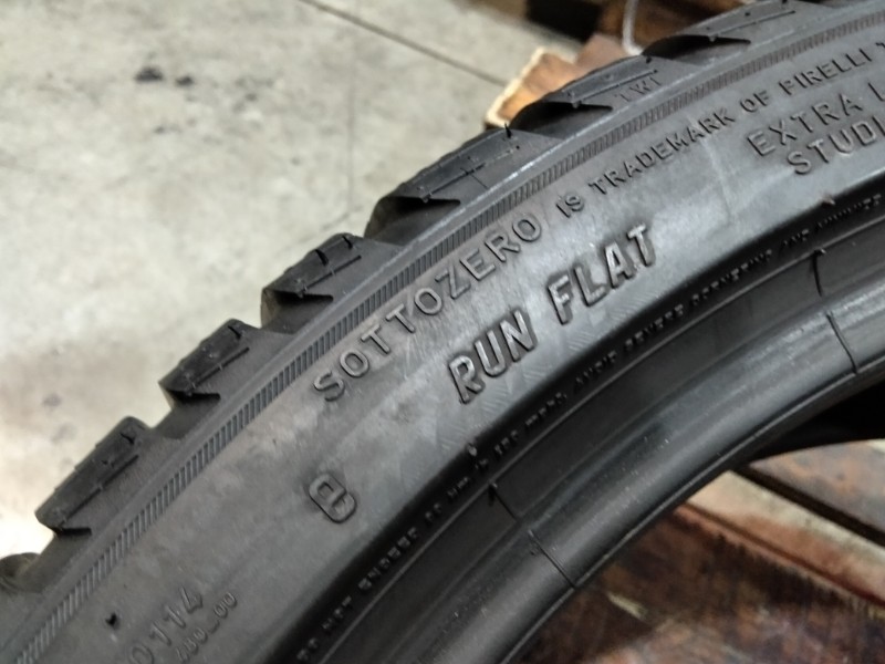 2 Gomme usate 225 40 19 e 2 Gomme usate 255 35 19 RUN FLAT Pneumatici Invernali PIRELLI 2 Gomme usate 225 40 19 e 2 Gomme usate 255 35 19 RUN FLAT Pneumatici Invernali PIRELLI